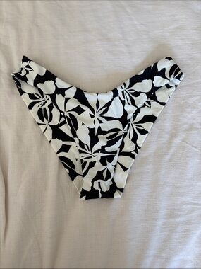Salty Crew Skippy V Black & White Floral Bikini Bottom
